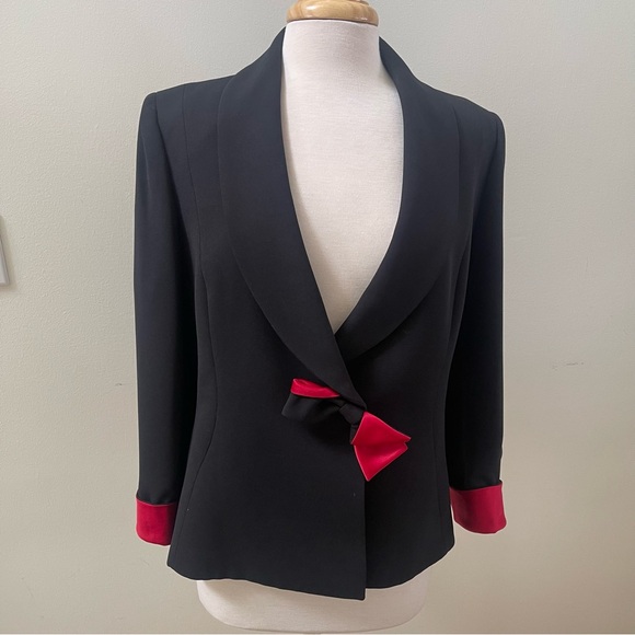 Red Carpet Ready Women’s Vintage Tuxedo Black Tie Event Ready 10 EUC TAHARI SUIT - Picture 1 of 12